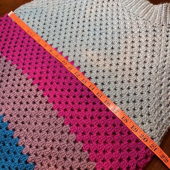 Hand knit 🧶 Cap Sleeve Pull Over Vest | Granny Style Sweater | Layering Vest - Picture 7 of 7